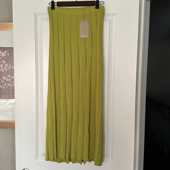 Brand New Meshki Skirt - Picture 1 of 3
